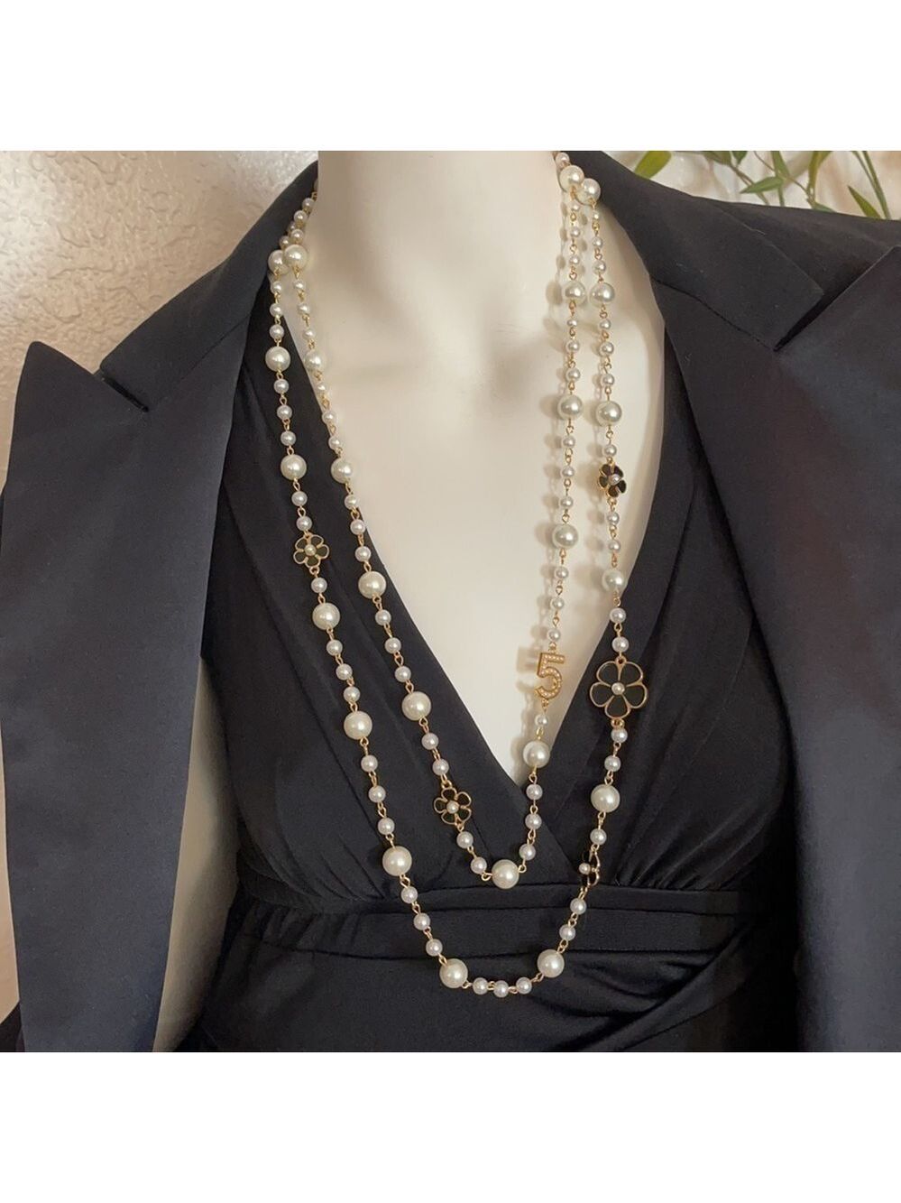 DUAL STRAND PEARL FLOWER NO.5 CHARM STATEMENT NECKLACE QUIET LUXURY COQUETTE - Picture 5 of 6